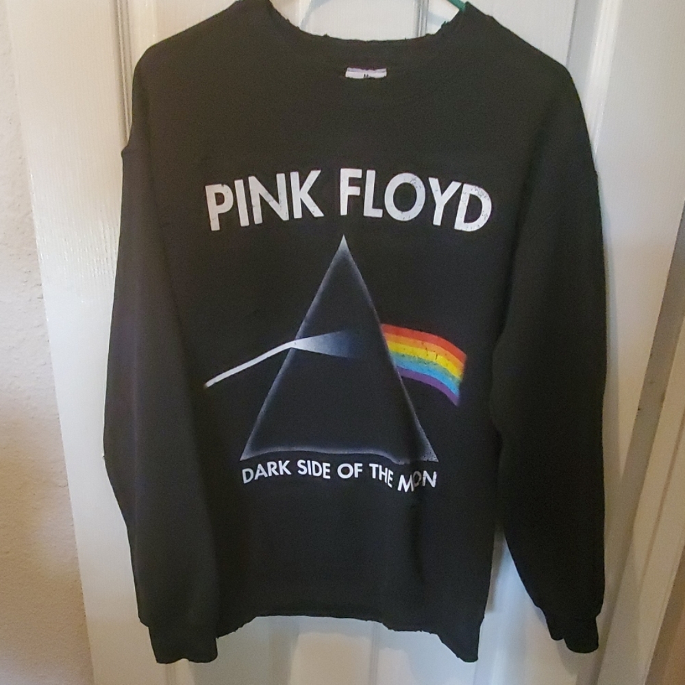 PINK FLOYD DISTRESSED SWEATER